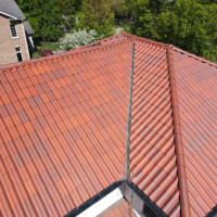default Seamless gutter machine in operation
